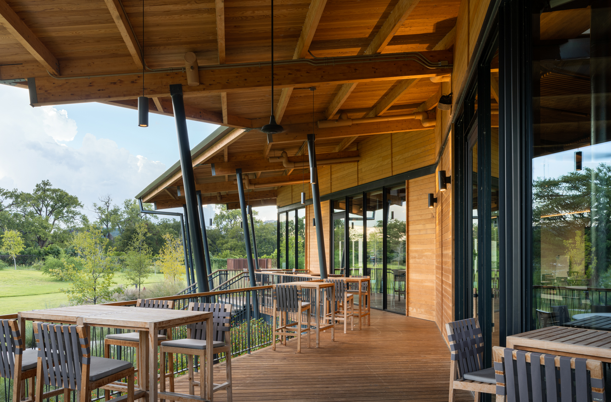USA_Kebony_Holdsworth Center_Kristian Alveo_low_res-8 Kebony Clear Decking