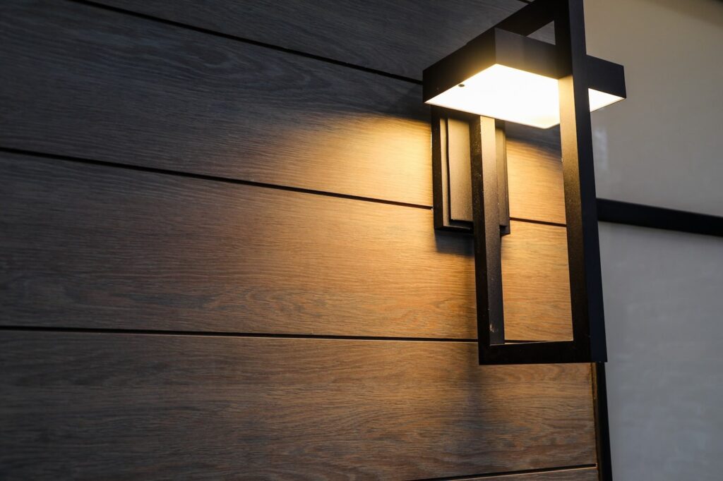 lake-windward-timbertech-deck-trespa-siding- Close-up of TimberTech deck surface and fastener-free finish.