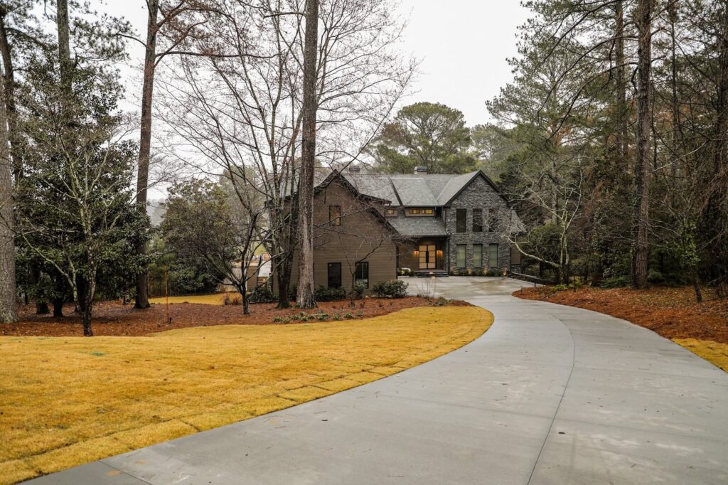 lake-windward-timbertech-deck-trespa-siding- TimberTech deck overlooking Lake Windward, designed by Boyce Design + Build.