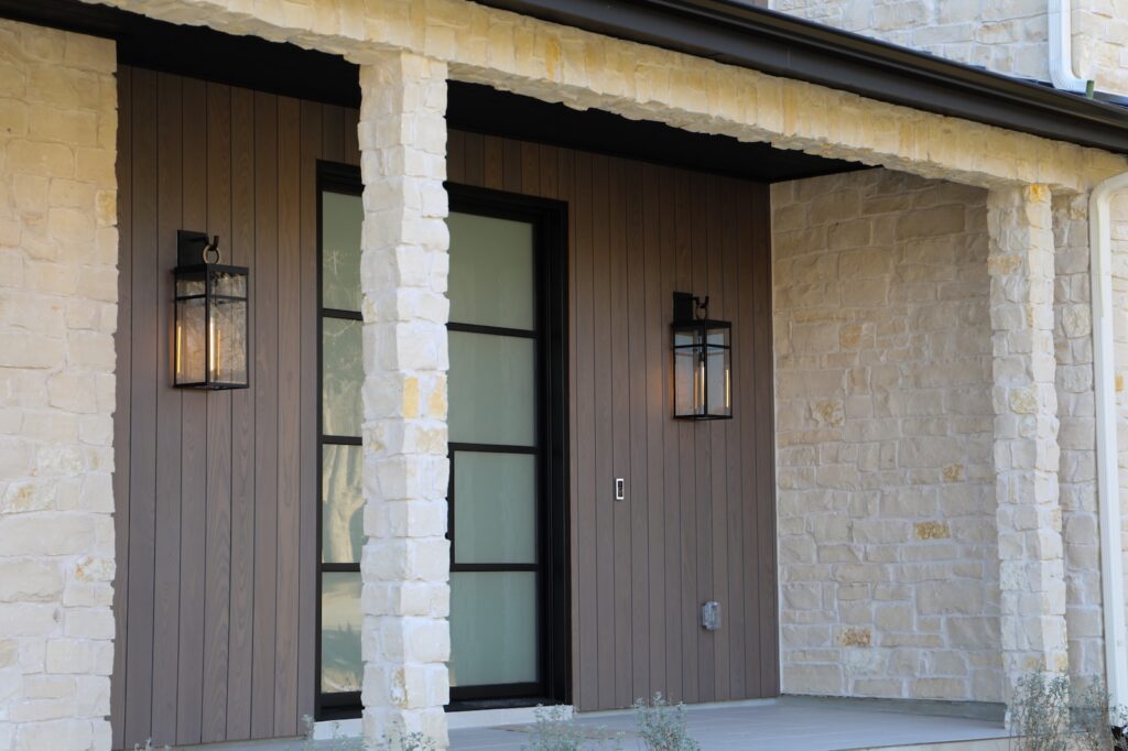 Thermory Benchmark Ash Vivid Silver cladding with seamless board alignment within the contemporary exterior design.